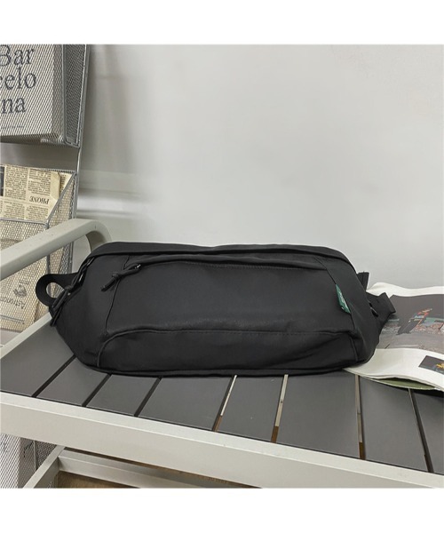 セール】ボディショルダーバッグ（ボディバッグ/ウエストポーチ