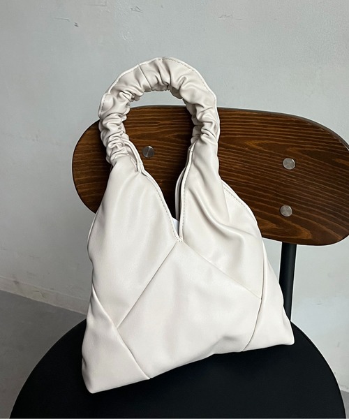 prose verse(プロズヴェール)の「ギャザーハンドル2wayショルダーBAG(ハンドバッグ・レディース・イエロー/ブラック/アイボリー・フリ-)」の8枚目の写真
