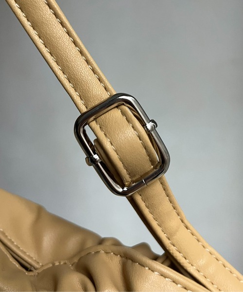 prose verse(プロズヴェール)の「ギャザーハンドル2wayショルダーBAG(ハンドバッグ・レディース・イエロー/ブラック/アイボリー・フリ-)」の15枚目の写真