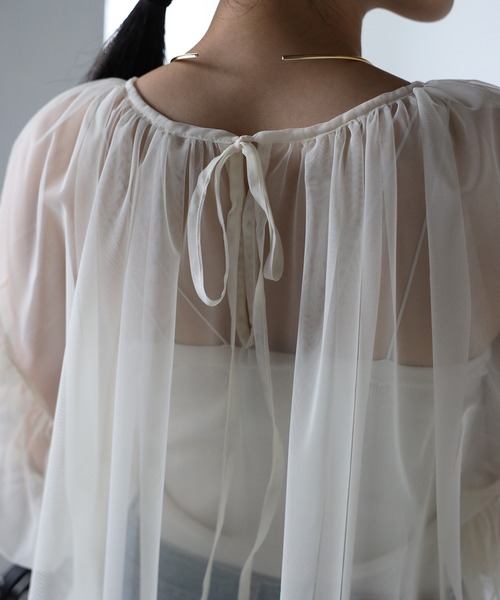 r.（アールドット）の「チュールレイヤード パフスリーブギャザーブラウス（シャツ/ブラウス・レディース・ブラック/アイボリー/チャコールグレー/グレー・FREE）」の16枚目の写真