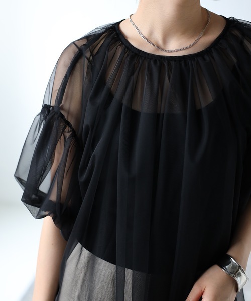 r.（アールドット）の「チュールレイヤード パフスリーブギャザーブラウス（シャツ/ブラウス・レディース・ブラック/アイボリー/チャコールグレー/グレー・FREE）」の17枚目の写真