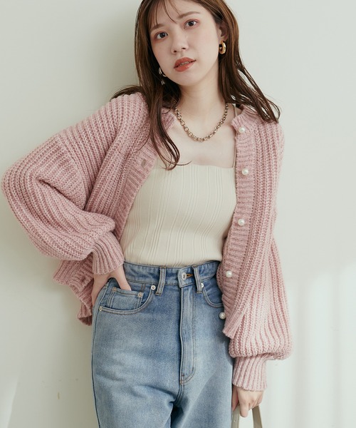 natural couture(ナチュラルクチュール)の「MIX片畦パール釦カーディガン(カーディガン/ボレロ・レディース・ブルー/グレイッシュベージュ/ピンク/チャコール/グリーン・FREE)」の8枚目の写真