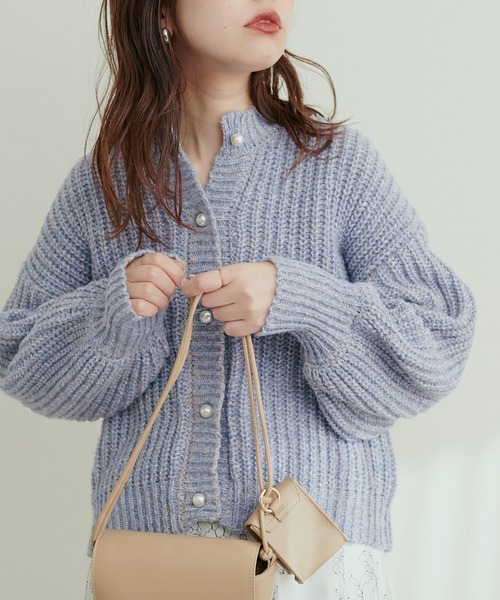 natural couture(ナチュラルクチュール)の「MIX片畦パール釦カーディガン(カーディガン/ボレロ・レディース・ブルー/グレイッシュベージュ/ピンク/チャコール/グリーン・FREE)」の17枚目の写真