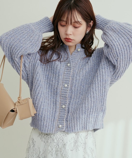 natural couture(ナチュラルクチュール)の「MIX片畦パール釦カーディガン(カーディガン/ボレロ・レディース・ブルー/グレイッシュベージュ/ピンク/チャコール/グリーン・FREE)」の18枚目の写真