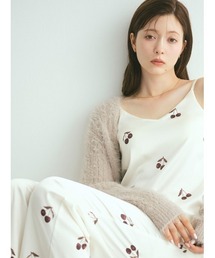 gelato pique（ジェラートピケ）の「アーバンチェリー柄サテンカップインキャミソール（ルームウェア/パジャマ・レディース）」