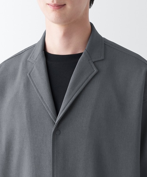 無印良品（ムジルシリョウヒン）の「イージーケアシャツジャケット（シャツ/ブラウス・メンズ・ブラック/ダークブラウン系/グレー・M/S/XXL/XS/XL/L）」の7枚目の写真