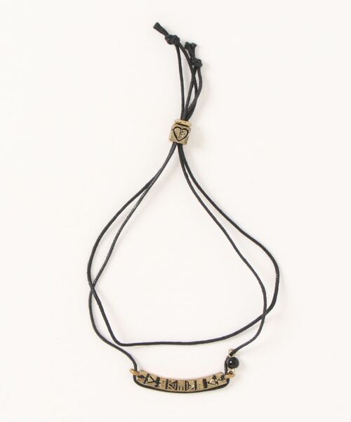 チャイハネ（チャイハネ）の「【チャイハネ】レッディイニシャルミサンガ（ブレスレット・レディース・ブラック/A/K/M/S/R/ゴールド/Y・FREE）」の2枚目の写真