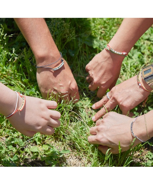 チャイハネ（チャイハネ）の「【チャイハネ】レッディイニシャルミサンガ（ブレスレット・レディース・ブラック/A/K/M/S/R/ゴールド/Y・FREE）」の11枚目の写真