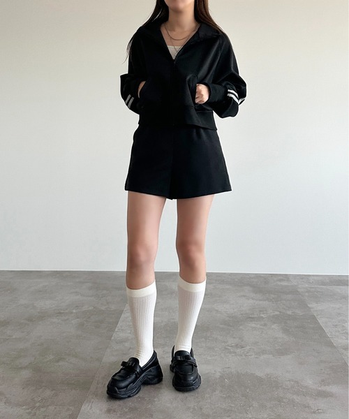 apres jour mignon(アプレジュールミニョン)の「ショート丈トラックジャケット【ZOZOTOWN限定アイテム】(ジャージ・レディース・グレー/ブラック/ブルー・フリー/X-LARGE)」の9枚目の写真