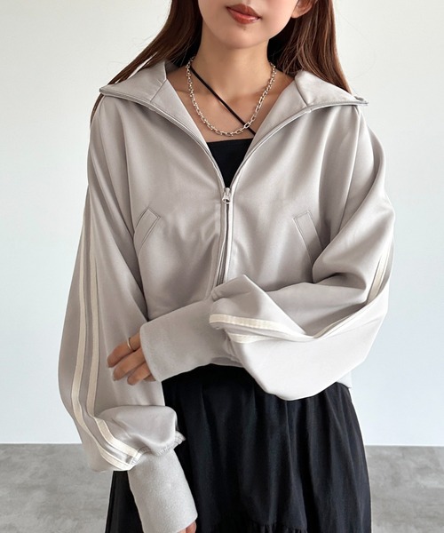 apres jour mignon(アプレジュールミニョン)の「ショート丈トラックジャケット【ZOZOTOWN限定アイテム】(ジャージ・レディース・グレー/ブラック/ブルー・フリー/X-LARGE)」の13枚目の写真