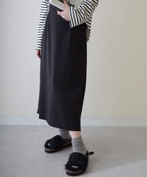 ストレートナロースカート