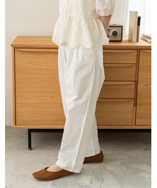 chocomee（チョコミー）の「tack over tapered pants（その他パンツ・レディース・アイボリー・FREE）」の5枚目の写真