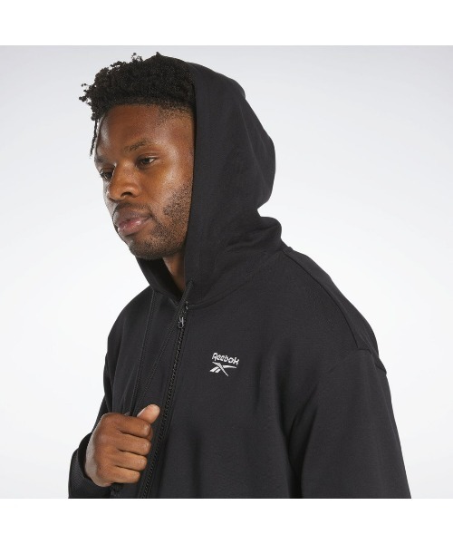 Reebok(リーボック)の「フルジップ フーディー / CL SV FZ HOODIE(パーカー・メンズ・ブラック・X-LARGE/XX-LARGE/MEDIUM/SMALL/LARGE)」の3枚目の写真