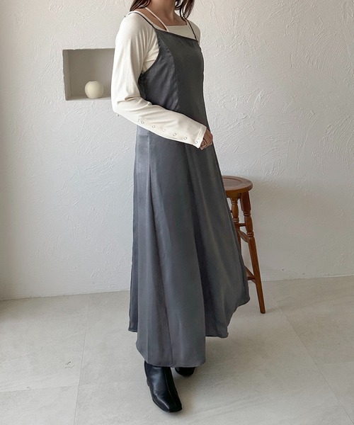 apres jour clair(アプレジュールクレア)の「【apres jour clair】サテンキャミワンピース【ZOZOTOWN限定アイテム】(ドレス・レディース・カーキ/グレー/ライトベージュ・フリー/X-LARGE)」の2枚目の写真