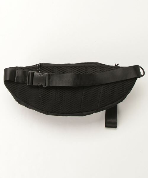 THRASHER（スラッシャー）の「【THRASHER/スラッシャー】ウエストバッグ（ボディバッグ/ウエストポーチ・メンズ・ブラック・ONE）」の2枚目の写真
