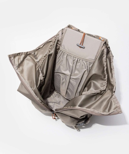 MYSTERY RANCH(ミステリーランチ)の「MYSTERY RANCH COULEE 30 WOMENS ミステリーランチ クーリー 30 リュック(バックパック/リュック・レディース・サーモンピンク/グレー系1・XS/S/M/L)」の21枚目の写真