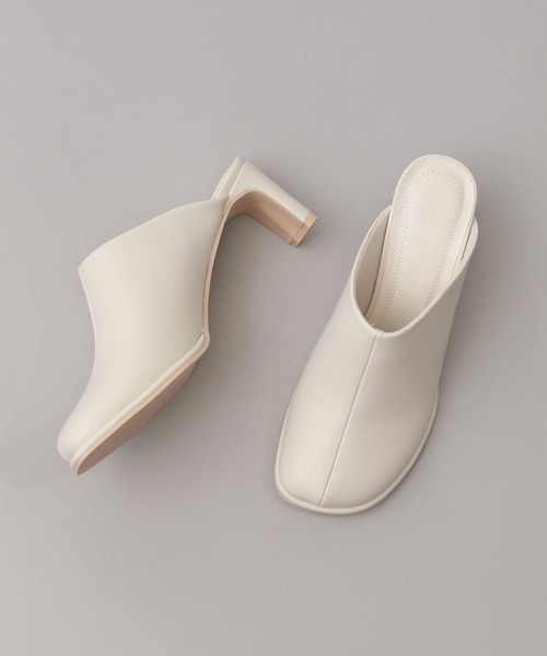 A part by(アパートバイ)の「オブリークヒールミュール(サンダル・レディース・ブラック/オフホワイト・MEDIUM/LARGE)」の8枚目の写真