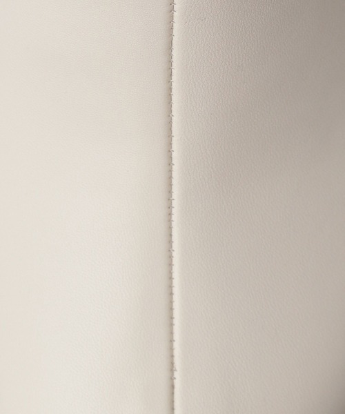 A part by(アパートバイ)の「オブリークヒールミュール(サンダル・レディース・ブラック/オフホワイト・MEDIUM/LARGE)」の16枚目の写真