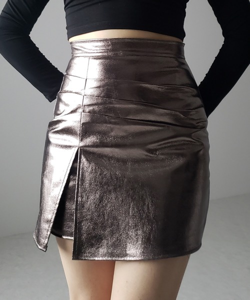 me+em select(ミームセレクト)の「【 3color /4size 】3タックメタリックスリットハイウエストタイトミニスカート / three tuck metallic slit highwaist tight mini skirt ※※(スカート・レディース・チャコール/シルバー/ブラック・MEDIUM/SMALL/LARGE/X-SMALL)」の3枚目の写真