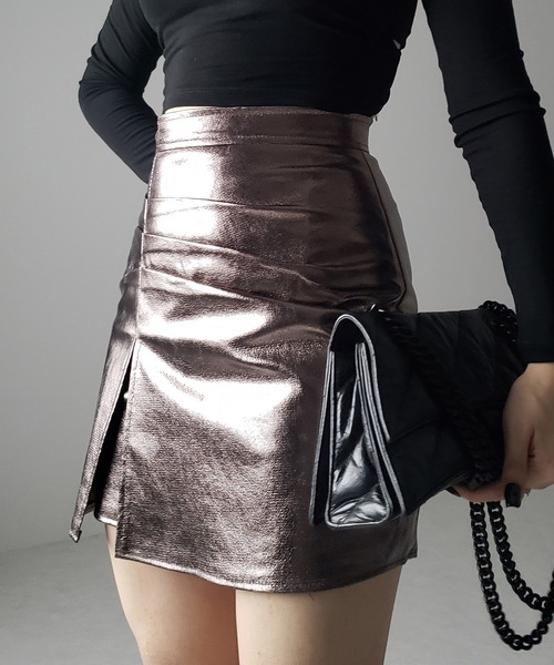 me+em select(ミームセレクト)の「【 3color /4size 】3タックメタリックスリットハイウエストタイトミニスカート / three tuck metallic slit highwaist tight mini skirt ※※(スカート・レディース・チャコール/シルバー/ブラック・MEDIUM/SMALL/LARGE/X-SMALL)」の5枚目の写真