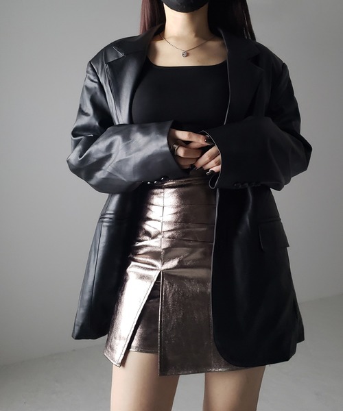me+em select(ミームセレクト)の「【 3color /4size 】3タックメタリックスリットハイウエストタイトミニスカート / three tuck metallic slit highwaist tight mini skirt ※※(スカート・レディース・チャコール/シルバー/ブラック・MEDIUM/SMALL/LARGE/X-SMALL)」の9枚目の写真