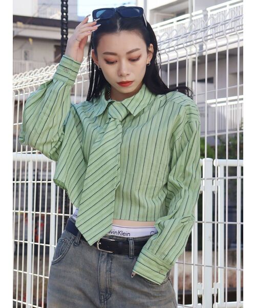 EVRIS（エヴリス）の「ネクタイデザインクロップドシャツ（シャツ/ブラウス・レディース・グリーン/ホワイト・FREE）」の7枚目の写真