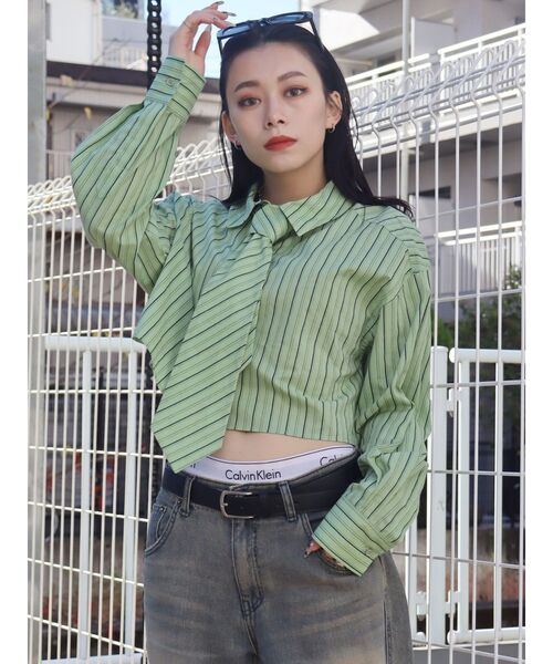 EVRIS（エヴリス）の「ネクタイデザインクロップドシャツ（シャツ/ブラウス・レディース・グリーン/ホワイト・FREE）」の8枚目の写真