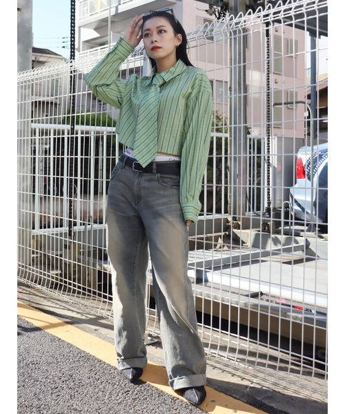 EVRIS（エヴリス）の「ネクタイデザインクロップドシャツ（シャツ/ブラウス・レディース・グリーン/ホワイト・FREE）」の11枚目の写真