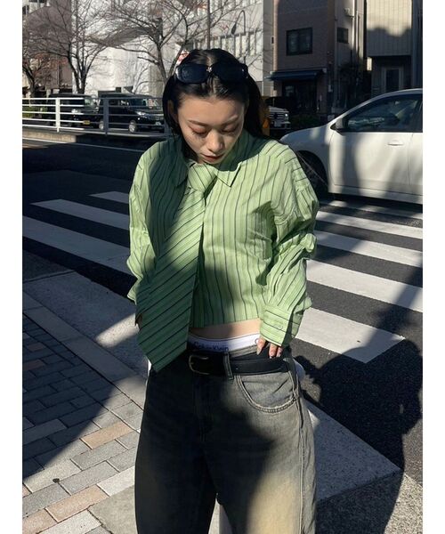 EVRIS（エヴリス）の「ネクタイデザインクロップドシャツ（シャツ/ブラウス・レディース・グリーン/ホワイト・FREE）」の15枚目の写真