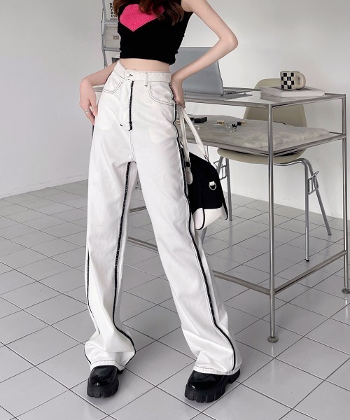 by muni:r(バイ ムニール)の「ラインステッチセミワイドパンツ(その他パンツ・レディース・ブラック/ホワイト・MEDIUM/SMALL)」の3枚目の写真