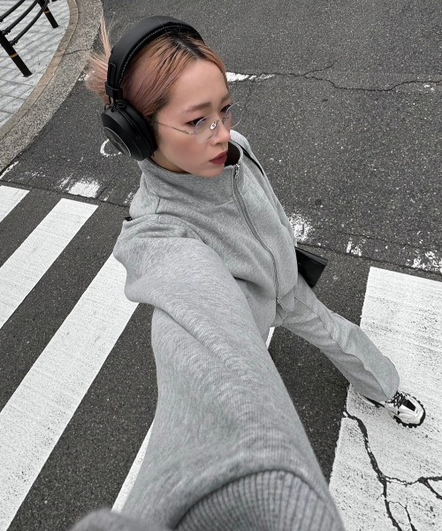 Chikashitsu +（チカシツプラス）の「【Chikashitsu +】square eyeglasses / 【チカシツプラス】スクエアアイグラスメガネ（メガネ・メンズ・シルバー・ONE SIZE）」の4枚目の写真