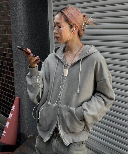 Chikashitsu +（チカシツプラス）の「【Chikashitsu +】square eyeglasses / 【チカシツプラス】スクエアアイグラスメガネ（メガネ・メンズ・シルバー・ONE SIZE）」の6枚目の写真