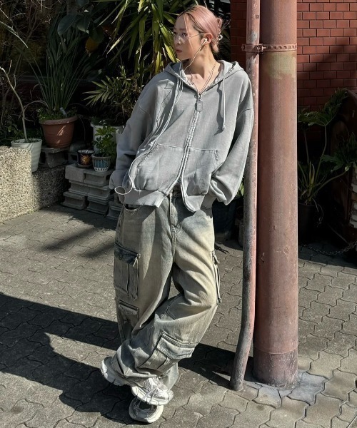 Chikashitsu +（チカシツプラス）の「【Chikashitsu +】square eyeglasses / 【チカシツプラス】スクエアアイグラスメガネ（メガネ・メンズ・シルバー・ONE SIZE）」の3枚目の写真