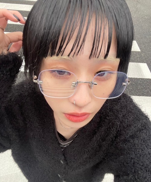 Chikashitsu +（チカシツプラス）の「【Chikashitsu +】square eyeglasses / 【チカシツプラス】スクエアアイグラスメガネ（メガネ・メンズ・シルバー・ONE SIZE）」の11枚目の写真