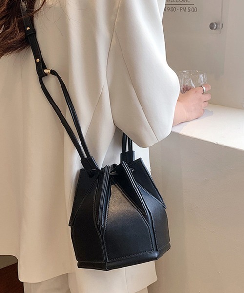 Miniministore(ミニミニストア)の「ショルダーバッグ レディース 巾着バック(ショルダーバッグ・レディース・ブラック×ホワイト/ホワイト/イエロー/ピンクベージュ/ブラック/ホワイト×ブラック・FREE)」の7枚目の写真
