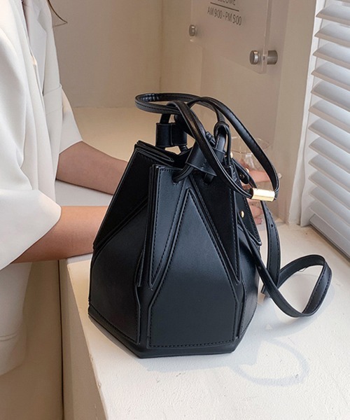 Miniministore(ミニミニストア)の「ショルダーバッグ レディース 巾着バック(ショルダーバッグ・レディース・ブラック×ホワイト/ホワイト/イエロー/ピンクベージュ/ブラック/ホワイト×ブラック・FREE)」の8枚目の写真