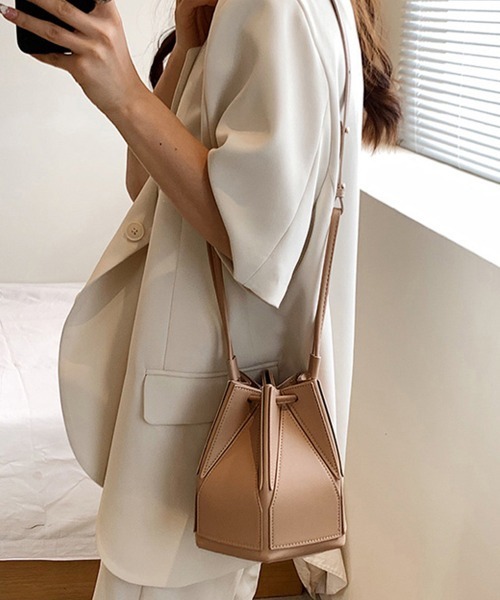 Miniministore(ミニミニストア)の「ショルダーバッグ レディース 巾着バック(ショルダーバッグ・レディース・ブラック×ホワイト/ホワイト/イエロー/ピンクベージュ/ブラック/ホワイト×ブラック・FREE)」の17枚目の写真
