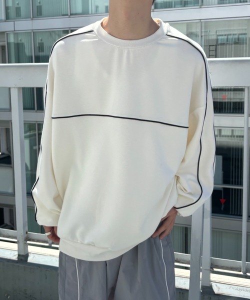 CREARE -LINO-(クレアーレリノ)の「<ユニセックス>ダンボール オーバーサイズ ライン トラック プロオーバー(スウェット・メンズ・ブラック/オフホワイト/ネイビー・M/L)」の6枚目の写真