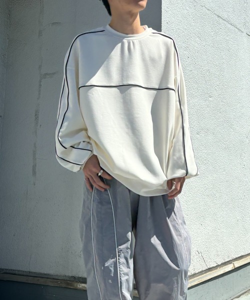 CREARE -LINO-(クレアーレリノ)の「<ユニセックス>ダンボール オーバーサイズ ライン トラック プロオーバー(スウェット・メンズ・ブラック/オフホワイト/ネイビー・M/L)」の8枚目の写真