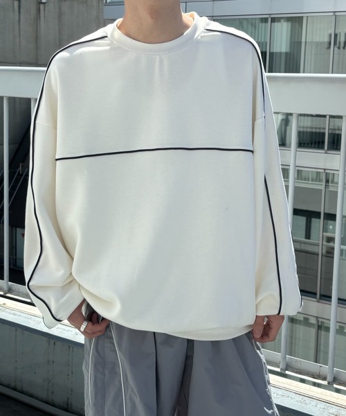 CREARE -LINO-(クレアーレリノ)の「<ユニセックス>ダンボール オーバーサイズ ライン トラック プロオーバー(スウェット・メンズ・ブラック/オフホワイト/ネイビー・M/L)」の15枚目の写真