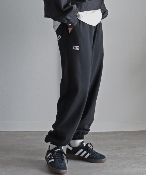 MLB（メジャーリーグベースボール）の「ＭＬＢワッペン刺繍ロゴスウェットパンツ（スウェットパンツ・レディース・グリーン/ネイビー/ホワイト/ブラック/ライトグレー・M/XL/L）」の11枚目の写真