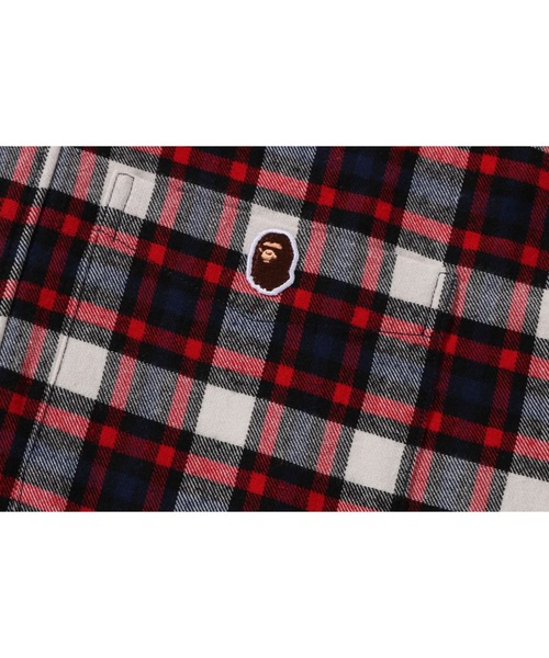 A BATHING APE(アベイシングエイプ)の「ONE POINT CHECK SHIRT(シャツ/ブラウス・メンズ・ブルー/レッド/グリーン・LARGE/MEDIUM/SMALL/XX-LARGE/X-LARGE)」の9枚目の写真