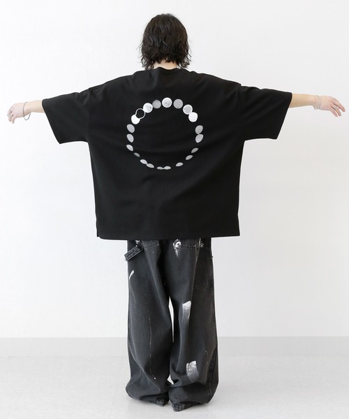minsobi(ミンソビ)の「ルナサークル半袖T プリントデザインTシャツ(Tシャツ/カットソー・メンズ・グレー/ブラック・FREE)」の4枚目の写真