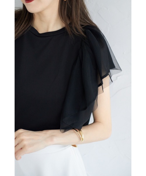 &. NOSTALGIA(アンドドットノスタルジア)の「【ZOZO限定】フラッフィーフリルトップス(Tシャツ/カットソー・レディース・オフホワイト/ブラック・M)」の10枚目の写真