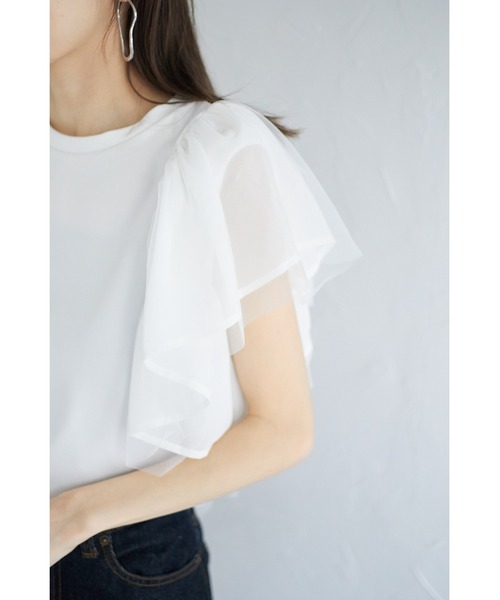 &. NOSTALGIA(アンドドットノスタルジア)の「【ZOZO限定】フラッフィーフリルトップス(Tシャツ/カットソー・レディース・オフホワイト/ブラック・M)」の17枚目の写真
