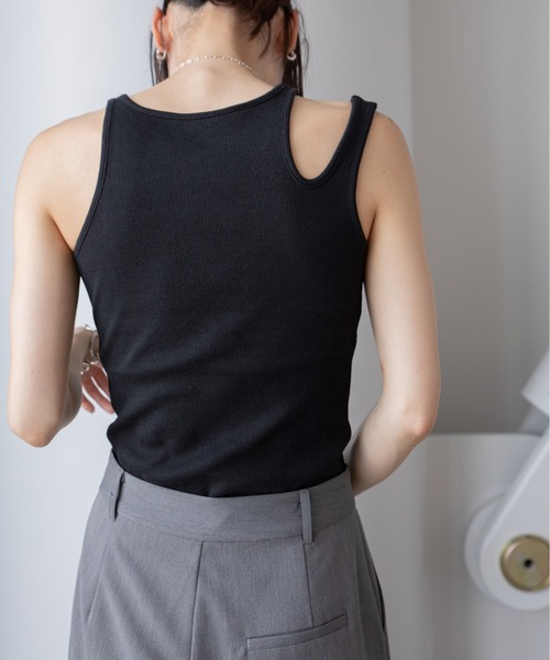 VACANCY（ヴァカンシー）の「アシンメトリーカップ付きリブインナー（タンクトップ・レディース・グリーン/ホワイト/ブラック・FREE）」の18枚目の写真