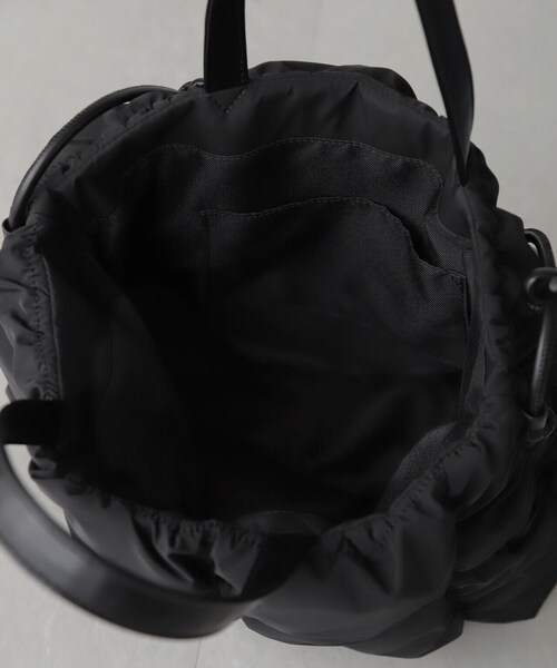 FREE'S MART（フリーズマート）の「タックトートバッグ（トートバッグ・レディース・ブラック/グリーン/ホワイト・ﾌﾘ-）」の5枚目の写真