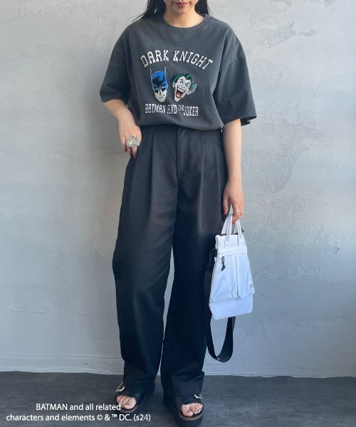 JEANS FACTORY Clothes（ジーンズファクトリークローズ）の「[Jeans Factory Clothes/ジーンズファクトリークローズ] BATMAN ダメージ加工フロッキープリントTシャツ（Tシャツ/カットソー・レディース・ブラック/ホワイト・S/M/L）」の5枚目の写真