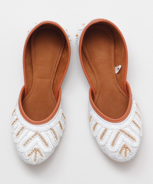 チャイハネ（チャイハネ）の「【チャイハネ】ビーズジュッティ（パンプス・レディース・ブラック/ブルー/ホワイト/ベージュ/イエロー・23.5/24.5）」の6枚目の写真