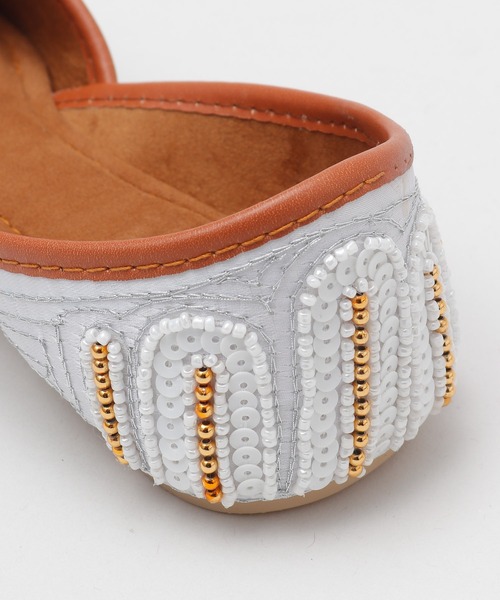 チャイハネ（チャイハネ）の「【チャイハネ】ビーズジュッティ（パンプス・レディース・ブラック/ブルー/ホワイト/ベージュ/イエロー・23.5/24.5）」の8枚目の写真